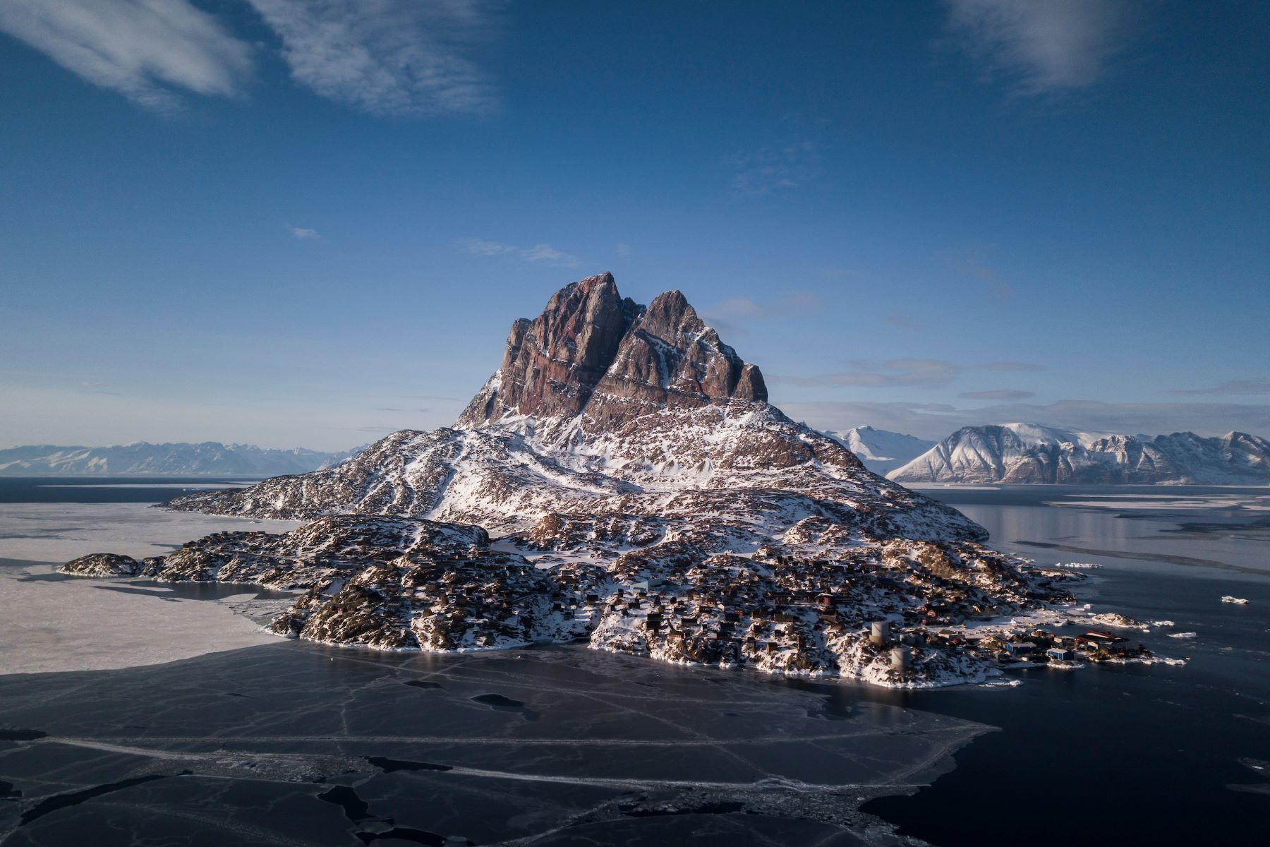 Grønlands Skjulte Vidunder: Uummannaq, en rundrejse fra Ilulissat